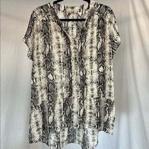 Sheer snake skin loose fit tunic